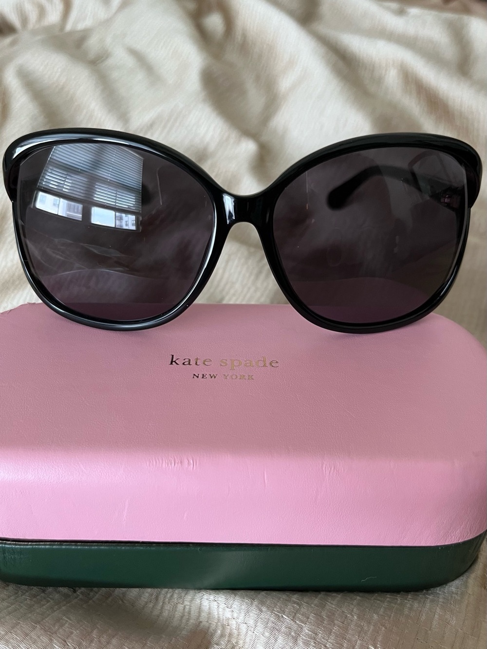 kate spade Black Oversized Round Cat-Eye Sunglasses